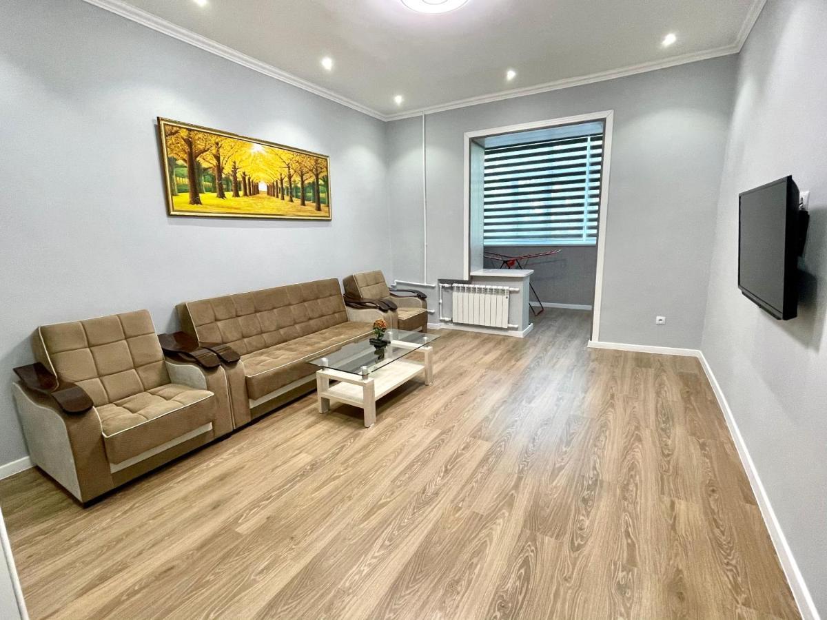 Amir Temur Apartment In Center After Renovation 타슈켄트 외부 사진